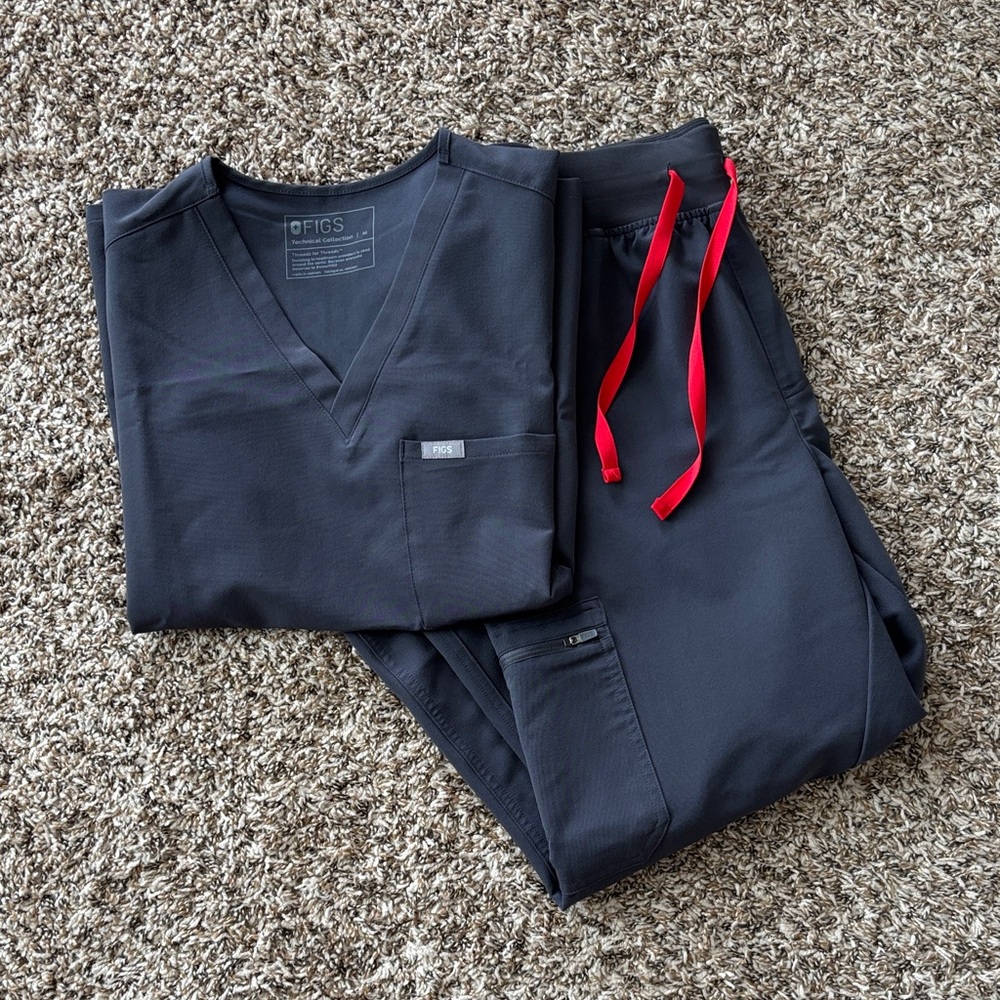 Figs grey scrub set in charcoal!